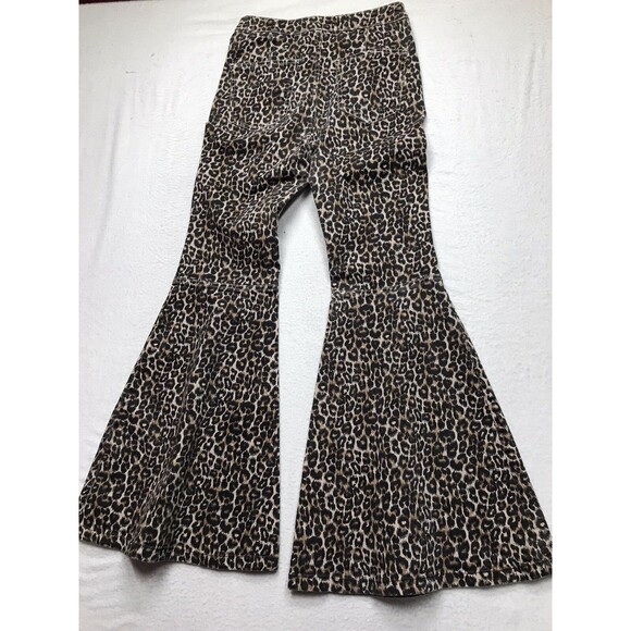 WE THE FREE People Wide Flare Jean Women 29 Reg (26x30) Leopard Print Stretch - Picture 2 of 16